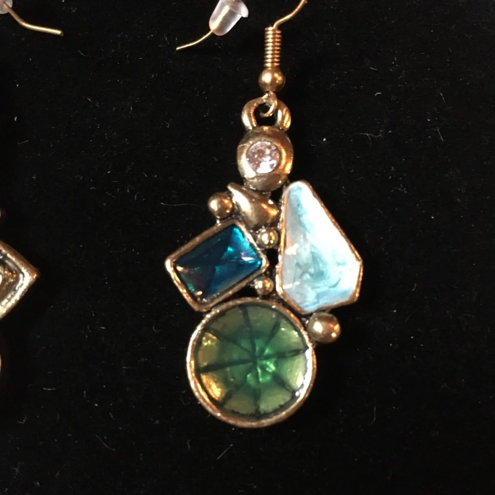 New with Out Tags Artesian made Blue Green Abstract Earrings - Picture 4 of 4